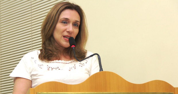 Juliana Damus cobra rapidez da Prefeitura em processos para liberação de verbas parlamentares