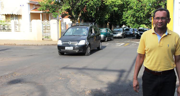 Pastor Raimundo pede semáforo no cruzamento  da Rua Zero com a  Avenida Bandeirantes