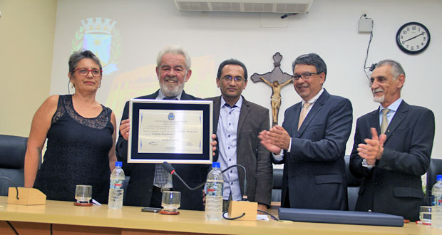 Câmara concede título de Cidadão Benemérito ao radialista Elídio Pinheiro