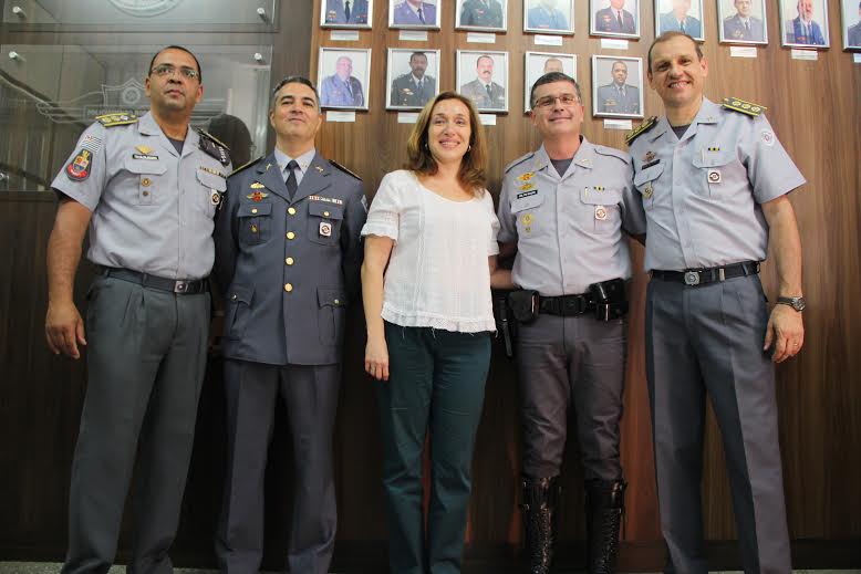 Juliana Damus acompanha eventos do 37º aniversário do Batalhão da Polícia Rodoviária