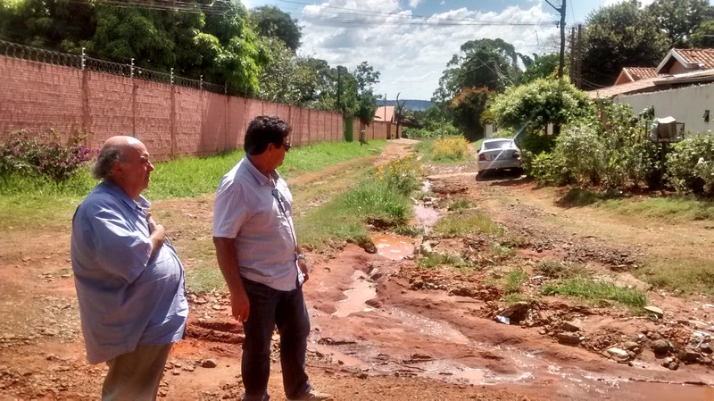 Moradores do Zavanella pedem atenção para escoamento das águas da chuva