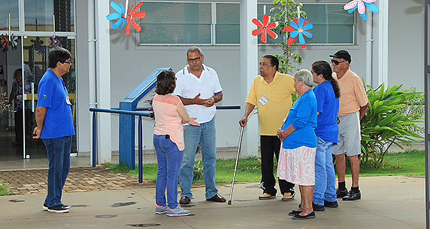 Centro Dia do Idoso atende 19 idosos e pede ajuda para assistir 40