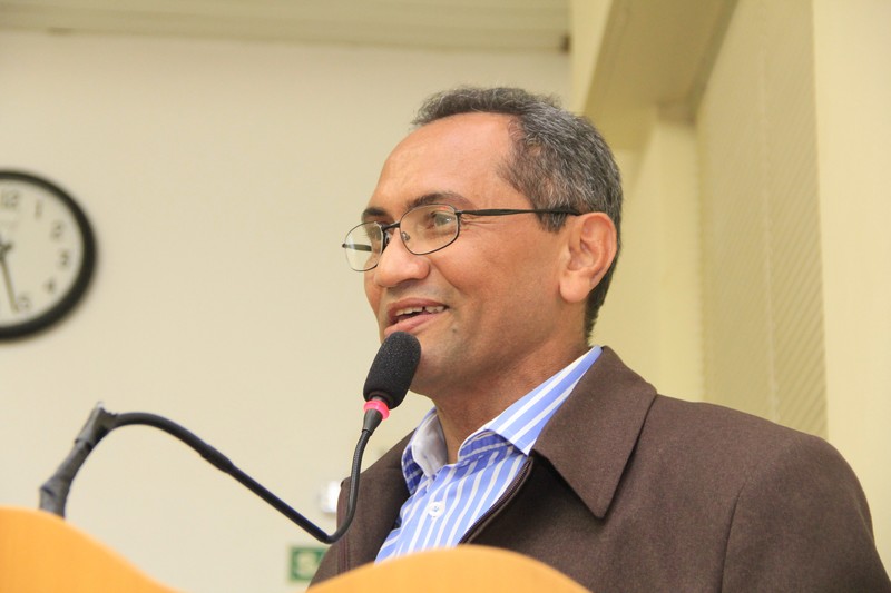 Pastor Raimundo Bezerra apresenta projeto para instituir banco de ração