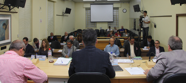 Em dia de sessões Ordinária e Extraordinária, Câmara Municipal vota Plano Plurianual (com vídeo)