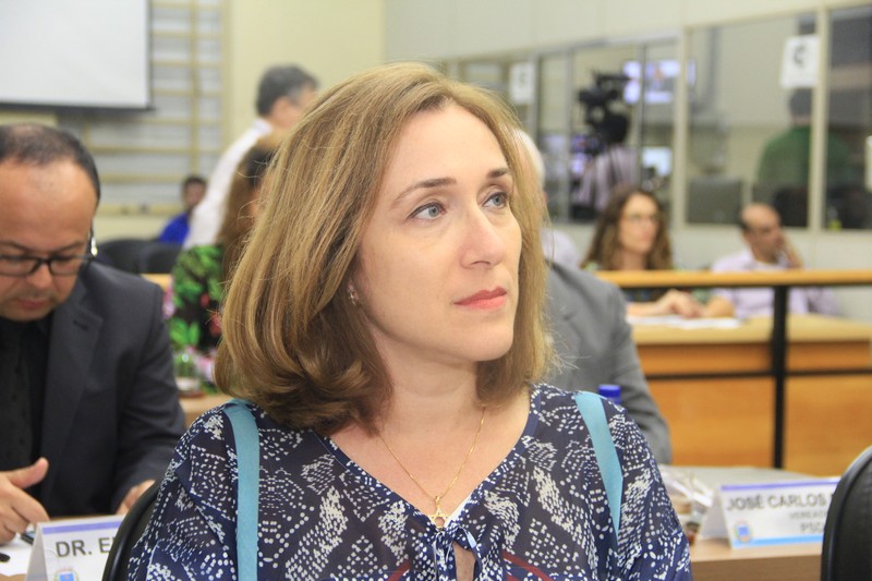 Juliana Damus defende licença gestante de servidoras que sofreram perda gestacional