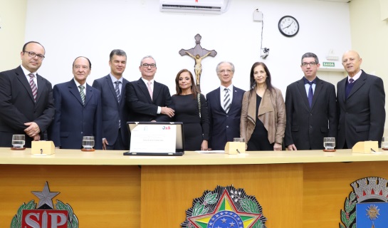 Em homenagem, advogado é prestigiado pelo compromisso social em Araraquara
