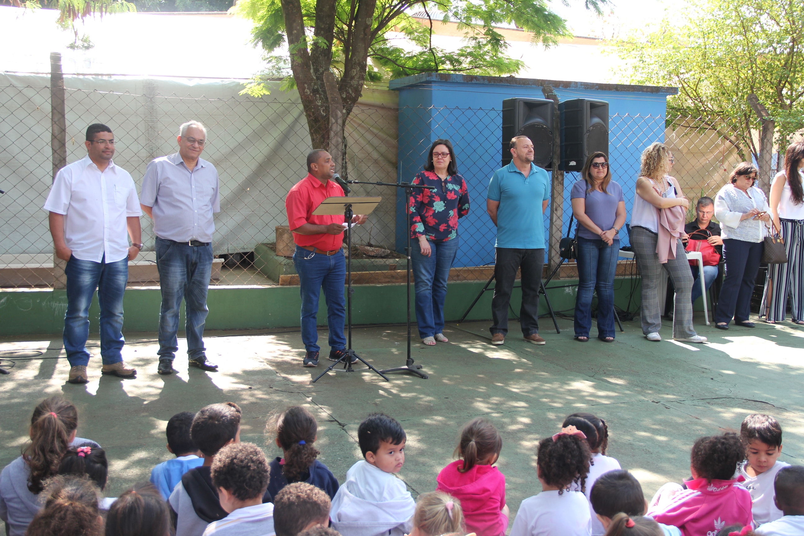 Vereadores participam de lançamento do Prefeitura nos Bairros no Yolanda Ópice