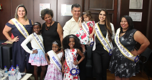 Vencedoras do Miss Araraquara visitam Câmara Municipal