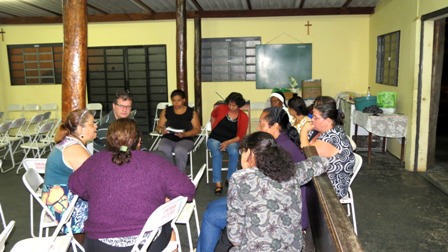 Simioni visita bairro Vitório De Santi  e ouve demandas de moradores