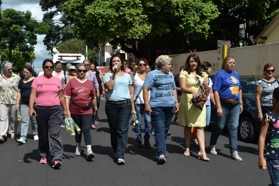 Edna participa de ato público no Dia da Mulher 