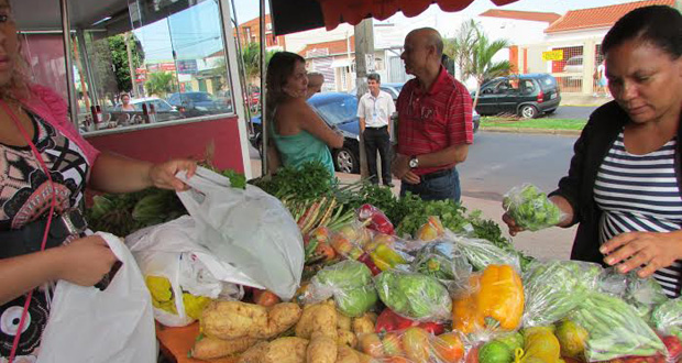 Vereador Chediek visita programa Negócio do Campo na Vila Xavier