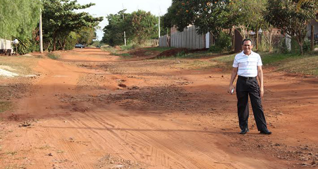 Portal das Laranjeira necessita reparos nas vias...afirma o vereador Pastor Raimundo