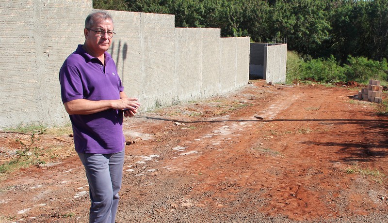 Jair Martinelli pede pavimentação em rua no Jardim Morumbi