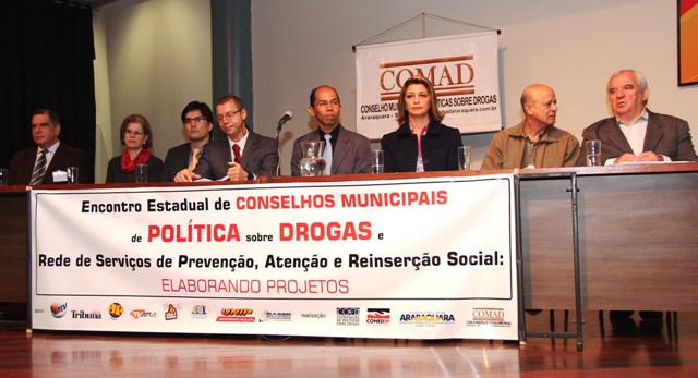 Vereadores participam de Encontro Estadual para discutir políticas sobre drogas