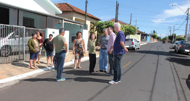 Boi e Coca discutem mudanças no trânsito de ruas na Vila Xavie