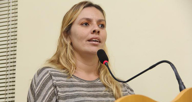 Professora Carolina faz balanço do evento Zumba Rosa na Tribuna Popular da Câmara Municipal