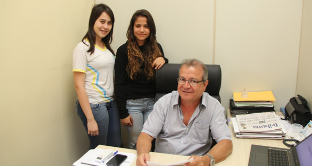 Martineli recebe alunas do Parlamento Jovem