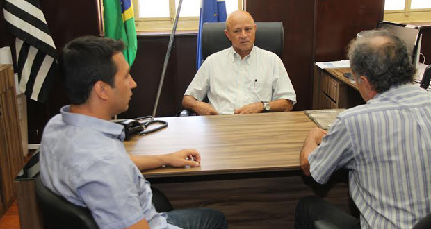 Realização de feira nos moldes da Facira é discutida com o presidente da Câmara