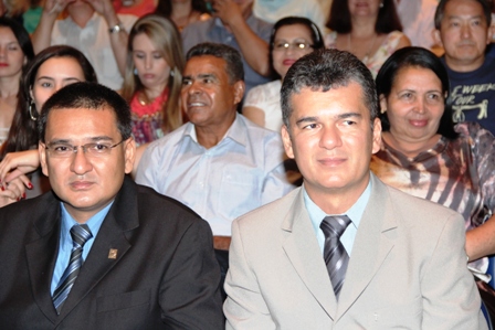 20 anos depois Jéferson Yashuda representa sua cidade na graduação da Unesp