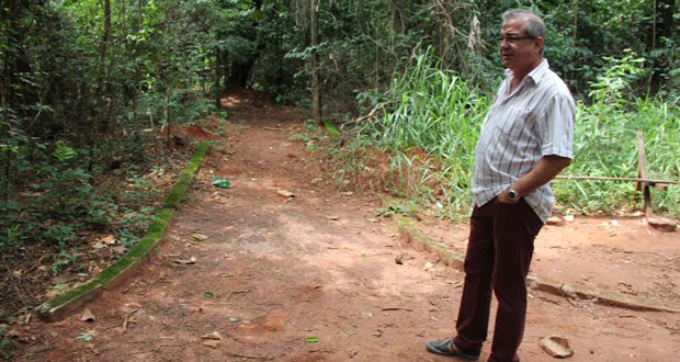 Moradores vizinhos a bosque pedem socorro ao vereador Jair Martinelli