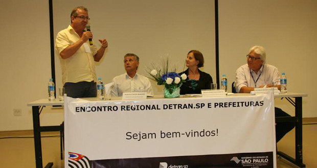 Jair Martineli apresenta sugestões  em encontro regional do Detran.sp