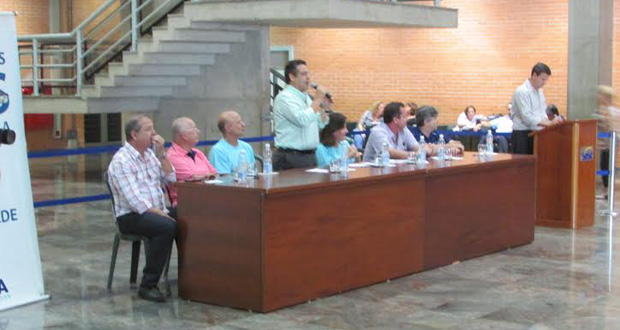 Prefeito anuncia remodelação do Clube Estrela para Centro Municipal do Idoso