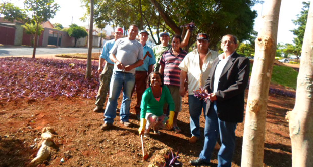 Praça do Melhado é revitalizada a pedido de Adilson Vital