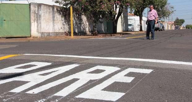 Roberval verifica obras de transito no Jardim Universal e execução de demandas em diversos bairros