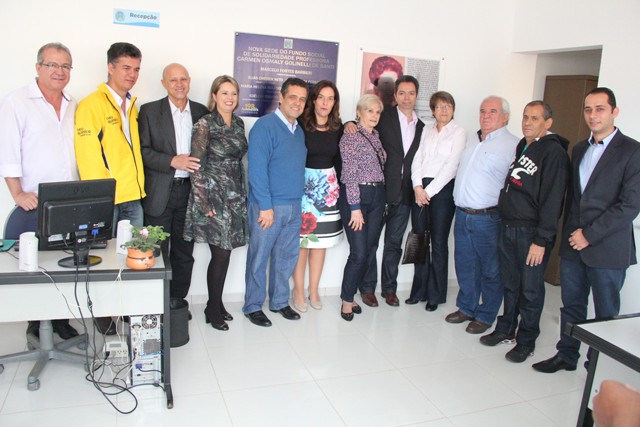 Com dança e homenagem, vereadores acompanham inauguração do novo Fundo Social