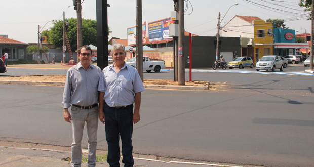 Gerson da Farmácia fiscaliza obras e apresenta demandas ao Coordenador de Mobilidade Urbana