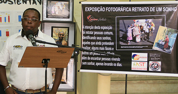 Câmara faz exposição “Retratos de um sonho”, do fotógrafo Luciano Valério