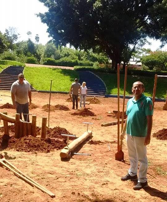 Adilson Vital: novos brinquedos são instalados na Praça da Criança no Melhado