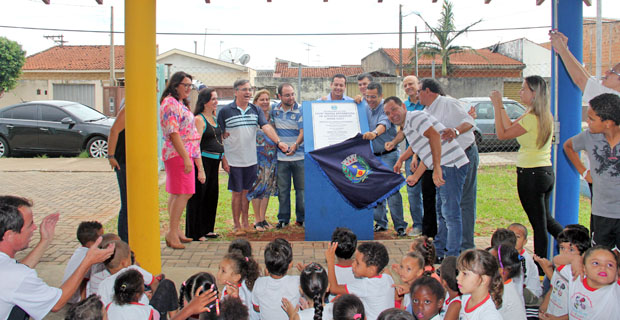 Prefeitura entrega quiosques no CER do Jardim Indaiá