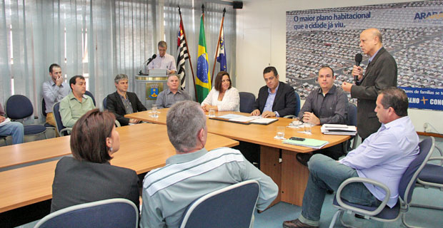 Vereadores participam de lançamento do Poupatempo do Empreendedor