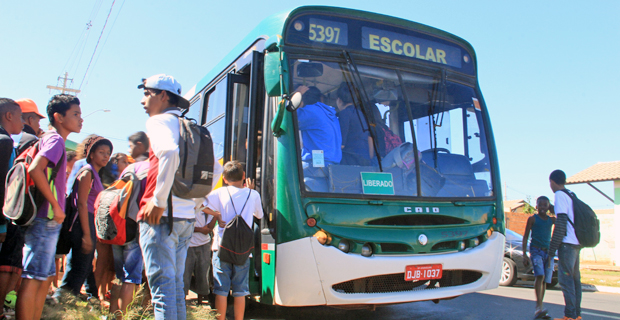 Gabriela Palombo aciona MP para apurar transporte escolar no Romilda Barbieri