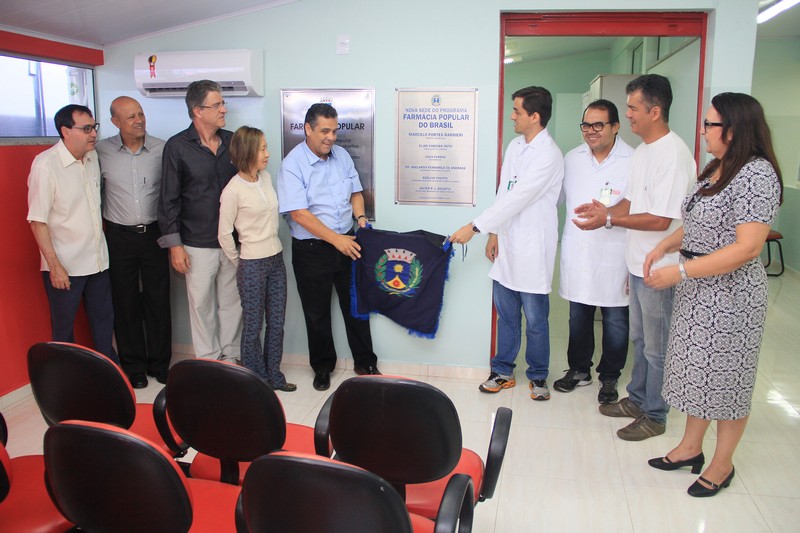 Vereadores participam de entrega da nova Farmácia Popular de Araraquara