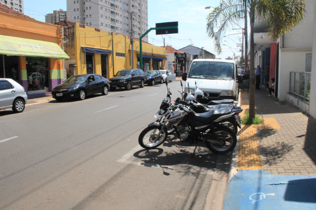 Chediek pede estudo de vagas de estacionamento na Sete de Setembro