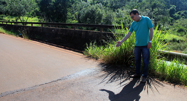 Gerson indica manutenção em ponte do Chibarro no bairro dos Machados