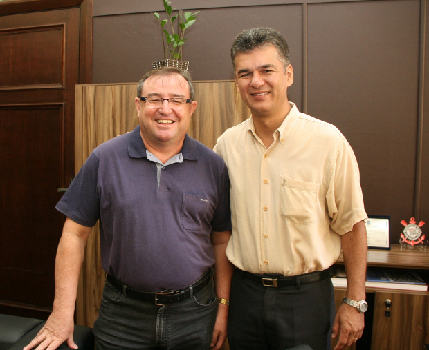 Yashuda recebe visita do padre Toninho