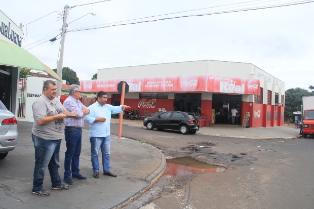 Trânsito na avenida principal do Vale do Sol causa preocupação a moradores