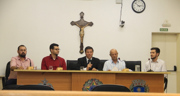 Dia Municipal do Jornalista é tema de conversa no Plenário da Câmara