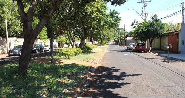 Gerson da Farmácia fiscaliza problemas de sinalização de trânsito em perímetro escolar