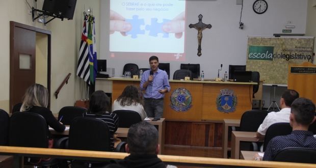 Palestra sobre MEI encerra II Semana do Jovem Empreendedor