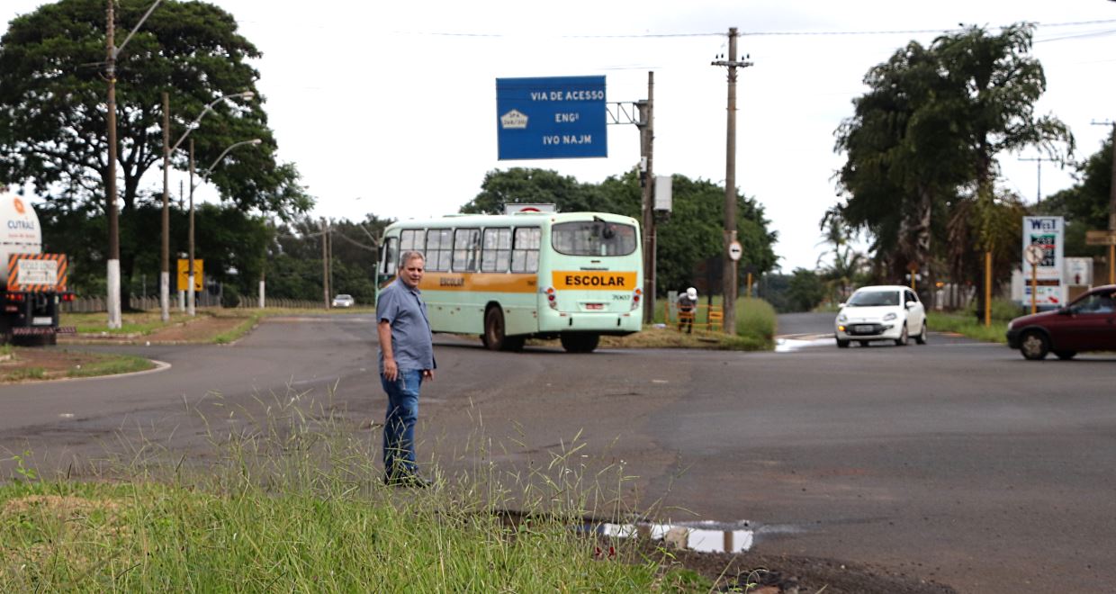 Edson Hel pede geométrico no trânsito de via de acesso para aumentar a segurança no trânsito