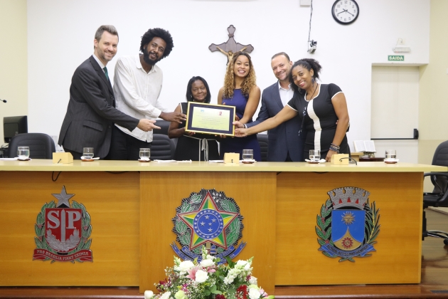 Amor e dedicação: Maria José Ferreira Gregório recebe Prêmio Zumbi