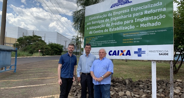 Vereadores do PSDB fiscalizam obras do futuro Centro de Estabilização do Melhado