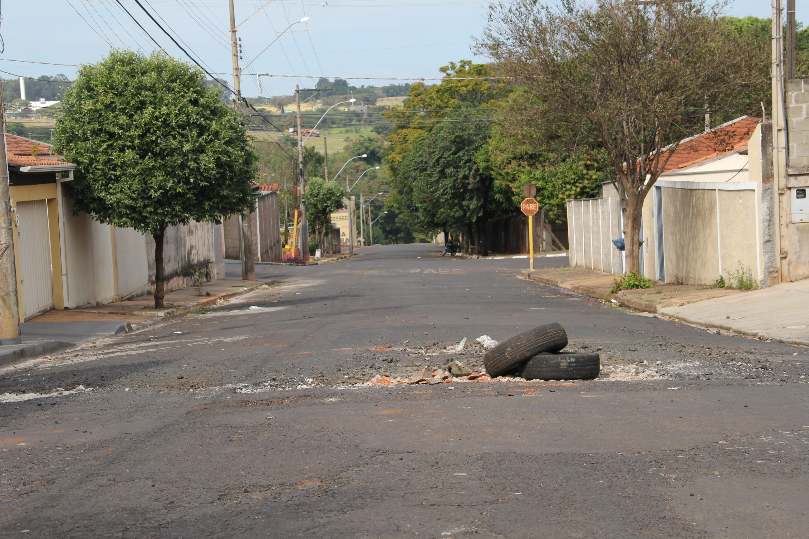 Vias da cidade necessitam de recape e melhorias na sinalização